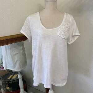 Old Navy bright white tee w/ beaded and embroidered embellishments, Sz. XL